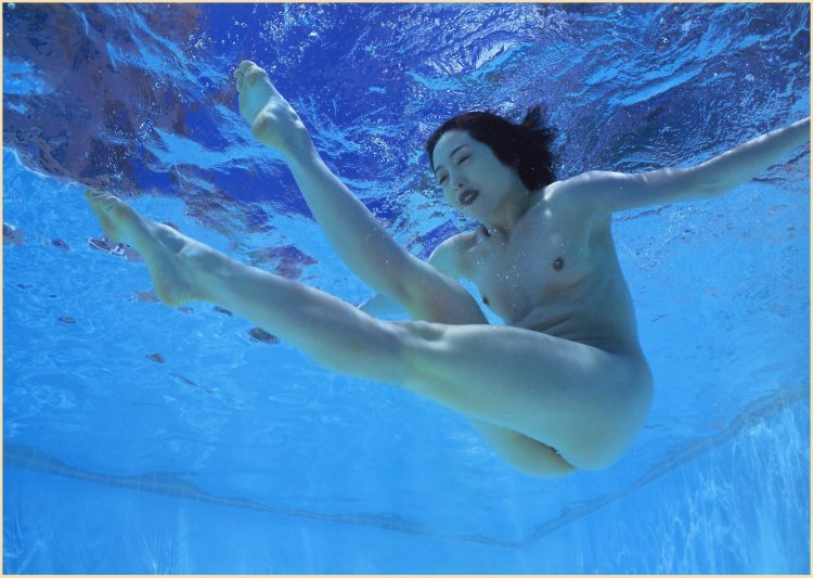 Naked girls underwater