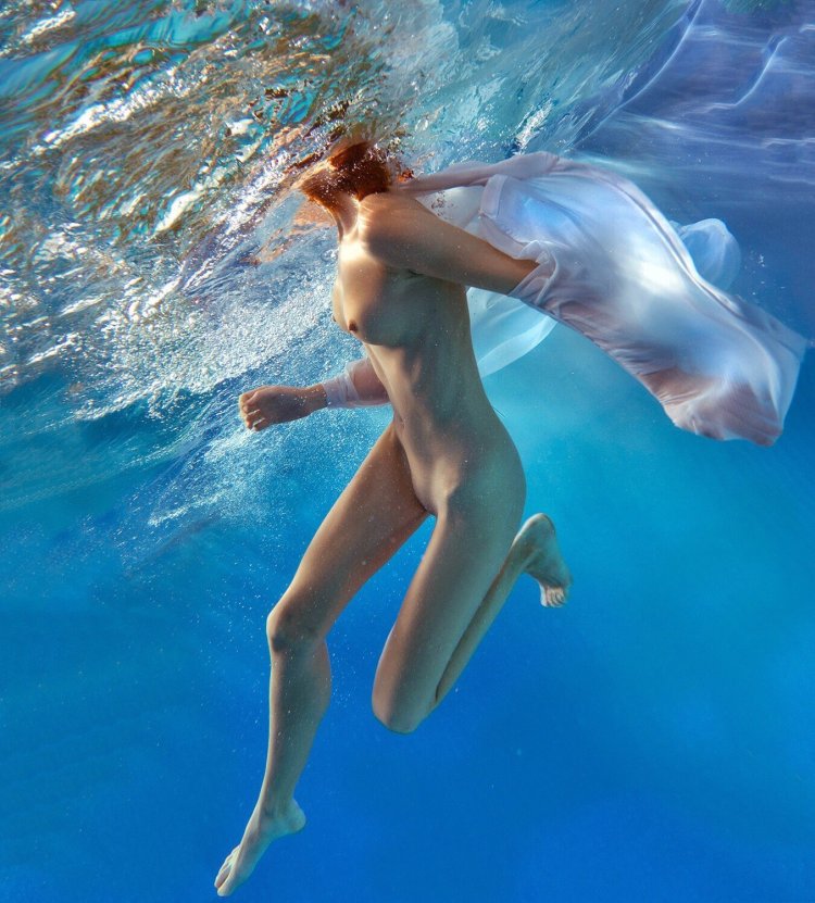 Naked girls underwater