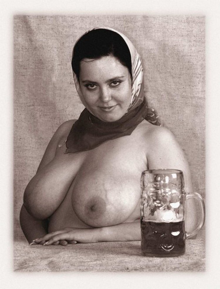 Beer and woman with tits naked