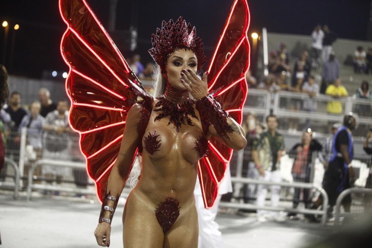 Carnival in Rio de Janeiro naked