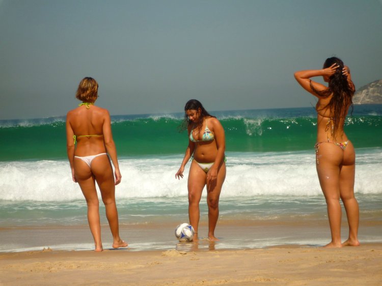 Kopakabana beach Rio de Janeiro Girls