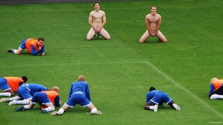 Naked play football