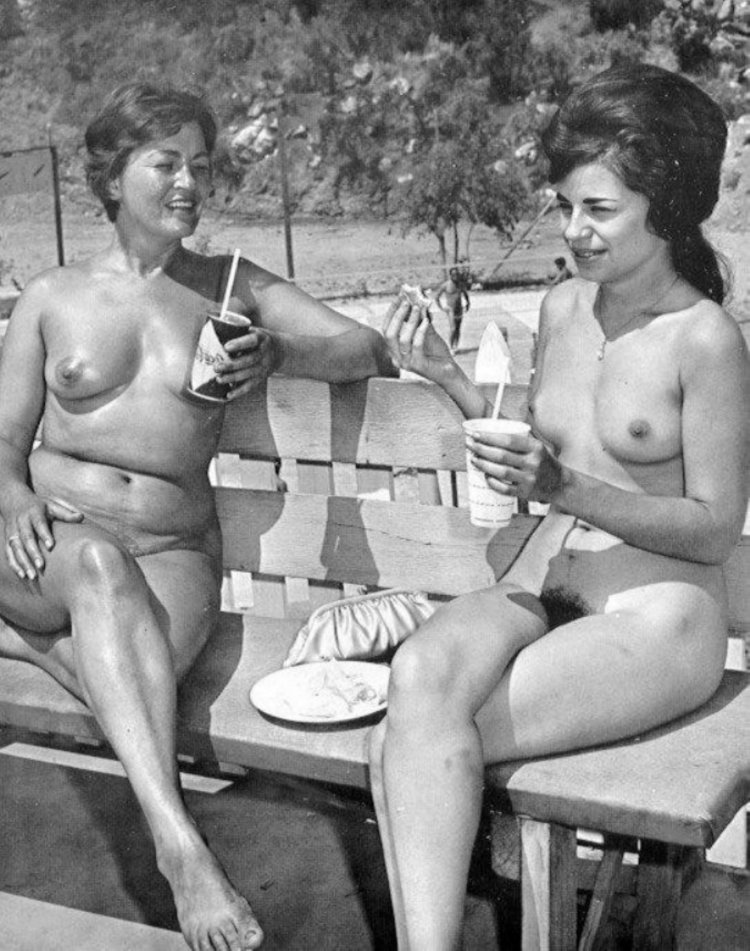 Nudist retro